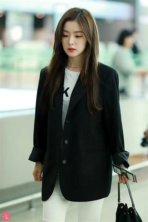 irene red velvet gucci shirt airport|All Of RED VELVET’s Lady Boss Outfits At The Airport.